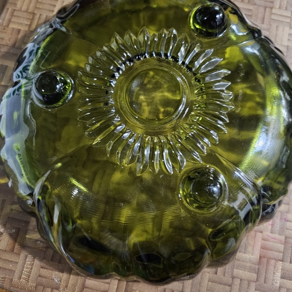 Vintage Indiana glass bowl Avocado green - Picture 2 of 4